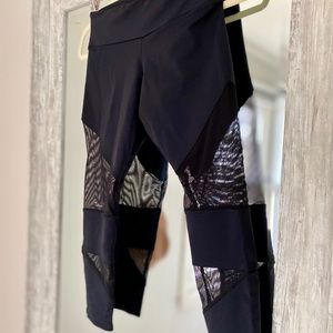 Onzie Capri Leggings, LIKE NEW!!!!